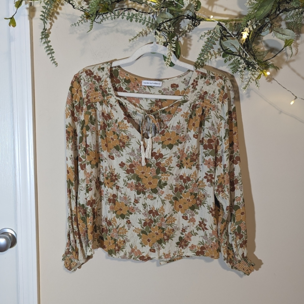 Cupcakes & Cashmere Beige Floral Boho Blouse Tie V Neck Flowy Casual
